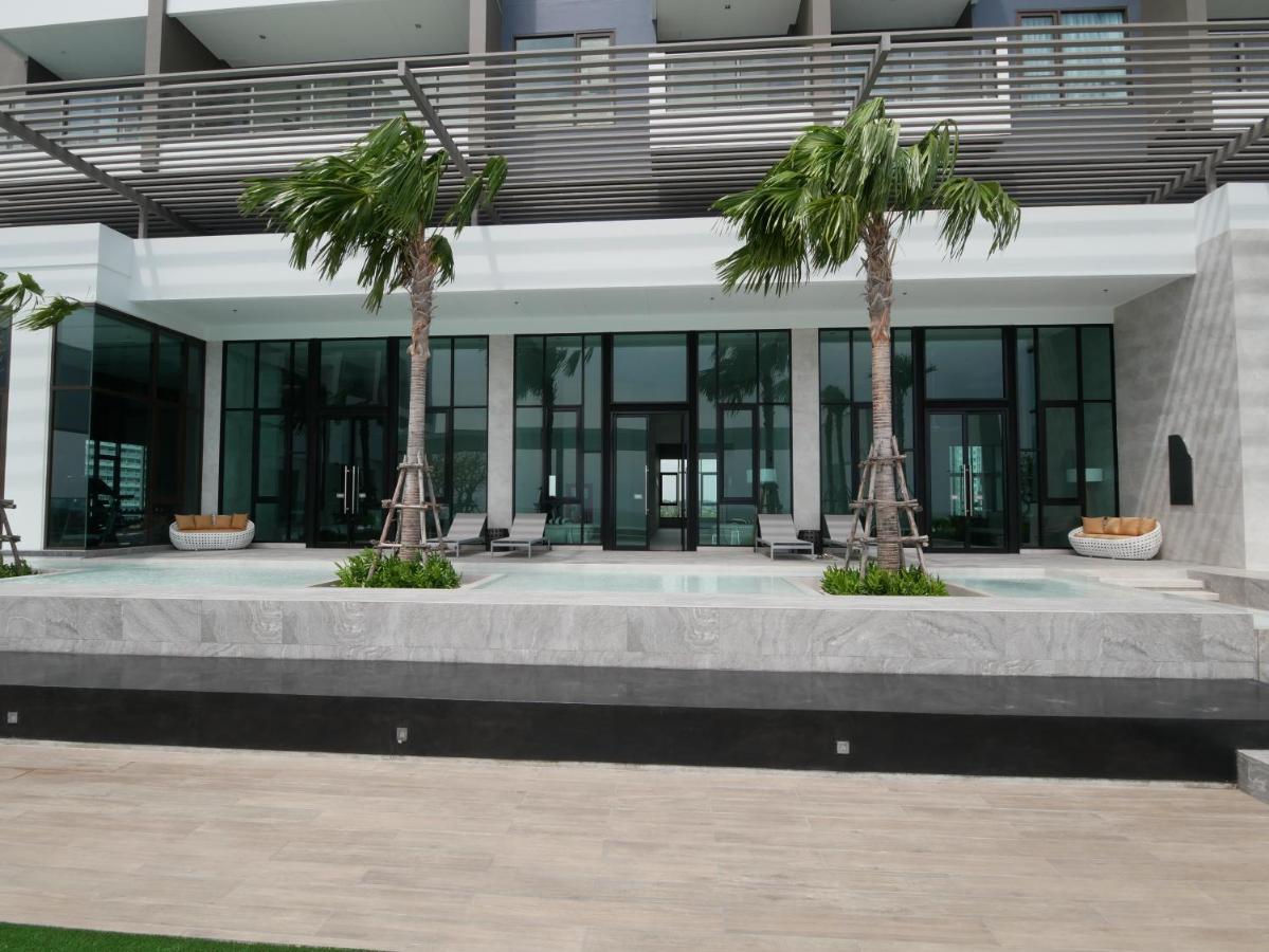 Aeras - The Ultimate Beachfront Experience Jomtien Beach Dış mekan fotoğraf